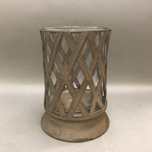 Load image into Gallery viewer, Metal Lattice Candle Holder (10x6.5x6.5)
