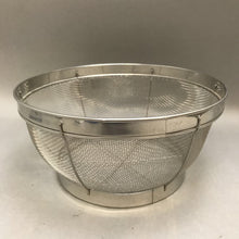 Load image into Gallery viewer, William Sonoma Strainer Basket (8 Cup)
