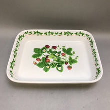 Load image into Gallery viewer, Portmeirion Pottery Summer Strawberries Baking Dish / Lasagna Dish (~12.5x9.75)
