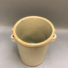 Load image into Gallery viewer, Caltagirone Pottery Canister (~9x5.5x5.5)
