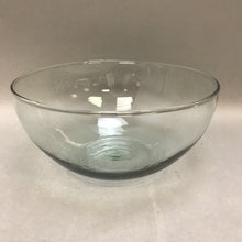 Load image into Gallery viewer, Clear Salad Serving Bowl (4x9x9)
