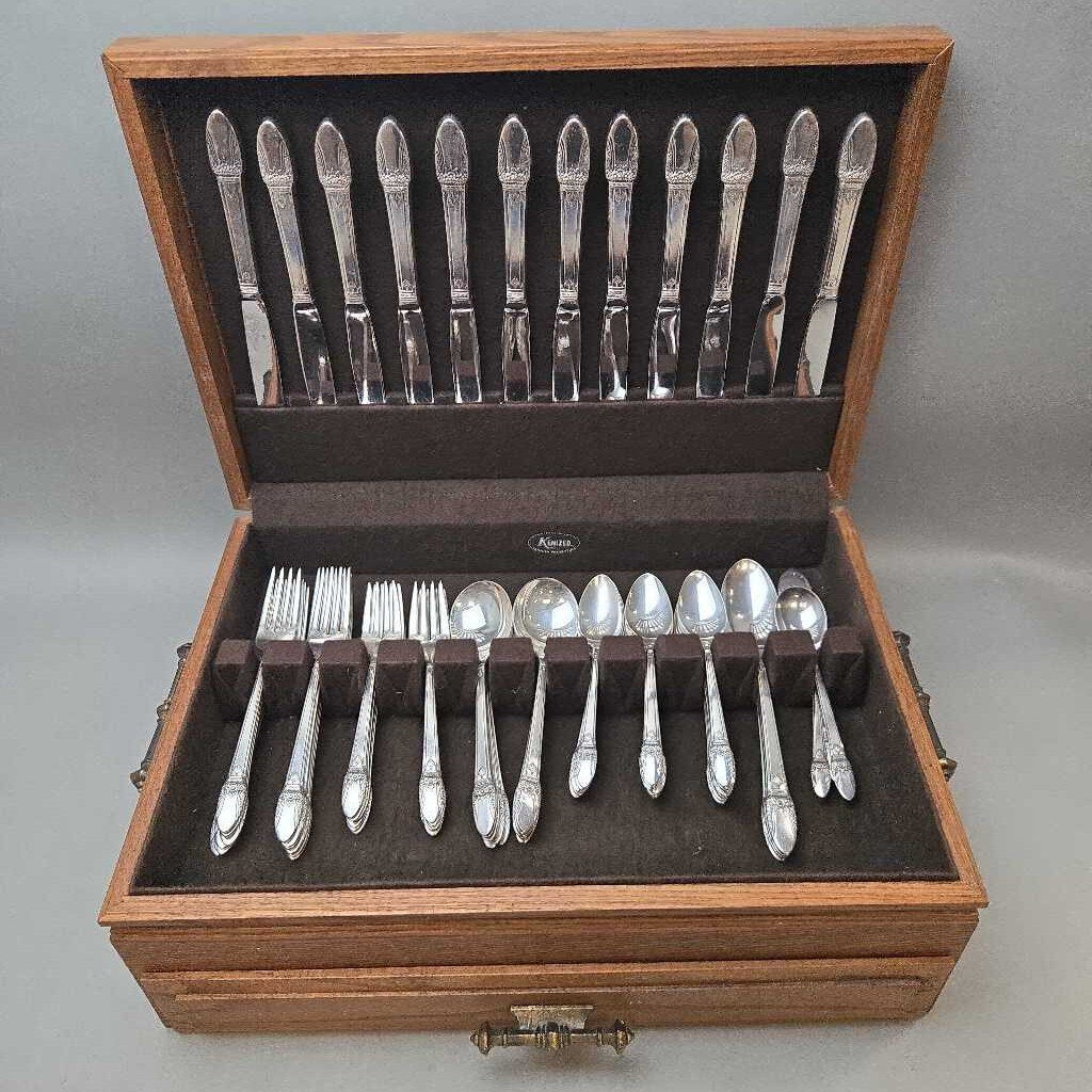 Rogers Bros. Silverplate Flatware Set, 