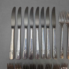 Load image into Gallery viewer, Oneida Grenoble Silverplate Flatware Set (41pc)
