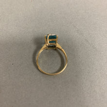 Load image into Gallery viewer, 10K Gold Aquamarine Ring sz 7 (2.8g)
