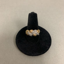 Load image into Gallery viewer, 10K Gold Diamond Ring sz 7 (3.8g)
