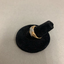 Load image into Gallery viewer, 10K Gold Diamond Ring sz 7 (3.8g)
