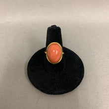 Load image into Gallery viewer, 14K Gold Coral Ring sz 5.5 (4.0g)
