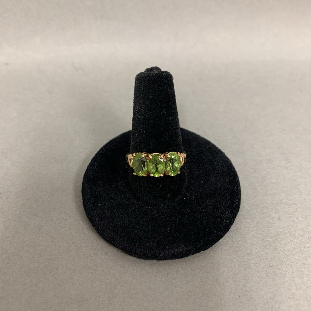 10K Gold Peridot Ring sz 7 (2.3g)