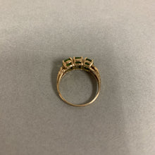 Load image into Gallery viewer, 10K Gold Peridot Ring sz 7 (2.3g)
