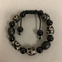 Load image into Gallery viewer, Tibetan Dzi Bone Mala Bracelet
