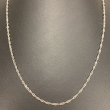 Load image into Gallery viewer, 14K White Gold Twist 18&quot; Chain (2.5g)
