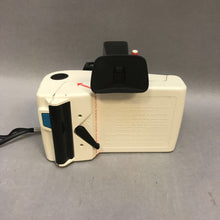 Load image into Gallery viewer, Polaroid Swinger Model 20 Land Camera w/ Box (6x5x3)
