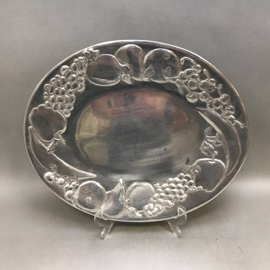 Wilton Oval Fruit Pewter Platter (14.75x12.25)
