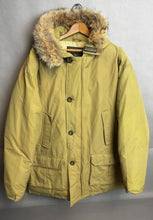 Load image into Gallery viewer, Mens Woolrich Down Parka Fur Trim Hooded Jacket Size XL AS IS
