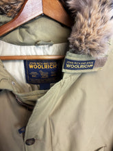 Load image into Gallery viewer, Mens Woolrich Down Parka Fur Trim Hooded Jacket Size XL AS IS
