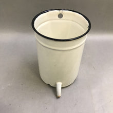 Load image into Gallery viewer, White Enamelware Waterer (7x6)
