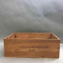 Load image into Gallery viewer, Vintage Wood Crate (20&quot; x 12&quot; x 7&quot;)
