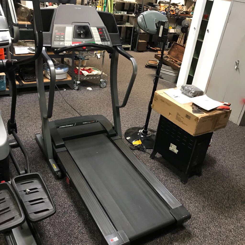 Pro-Form Treadmill (58x34x68)