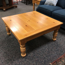 Load image into Gallery viewer, Pine Coffee Table (18x36x36)
