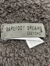 Load image into Gallery viewer, Cozy Chic Barerfoot Dreams Scarf with Pockets
