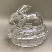 Load image into Gallery viewer, Rabbit on Basket Lidded Glass Box (4.5&quot; x 5&quot;)
