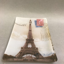 Load image into Gallery viewer, Fringe Studio Eiffel Tower Postcard Glass Dish (6x4)
