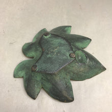 Load image into Gallery viewer, Cast Metal Leaf Dish w Snail (6&quot;)
