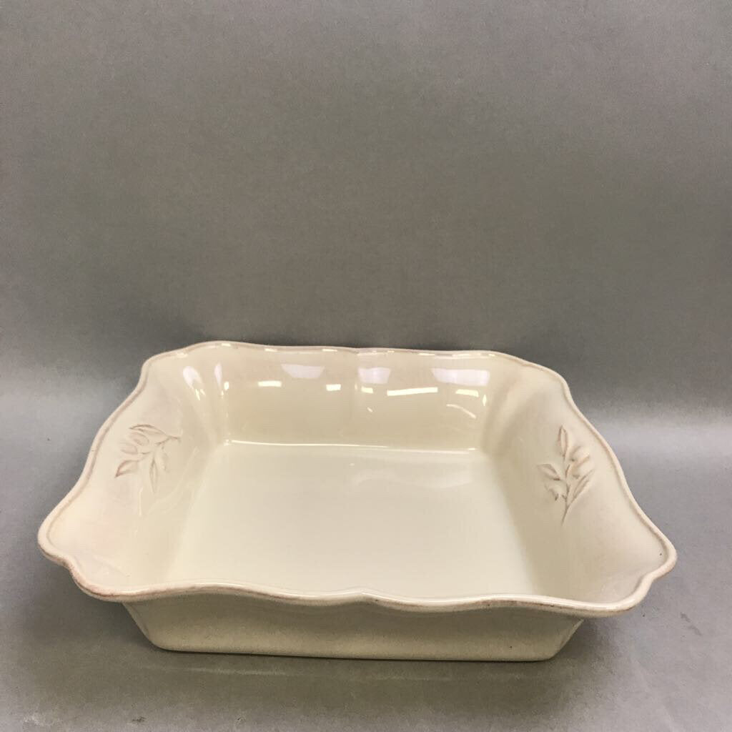 Crate & Barrel Arenito Village Cream Baking Serving Dish Oven to Table (10x10)