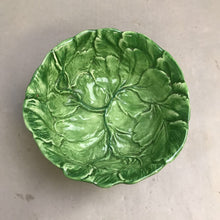 Load image into Gallery viewer, Vietri Green Cabbage Leaf Pedestal Dish / Compote (3.5x6x6)
