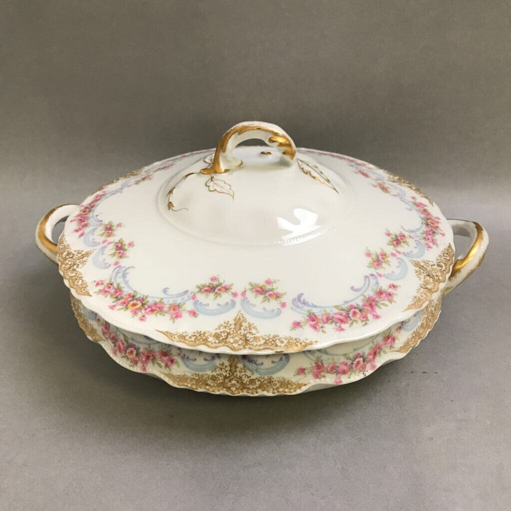 Limoges Haviland Covered Tureen / Serving Dish (4.5x8.25x8.25)