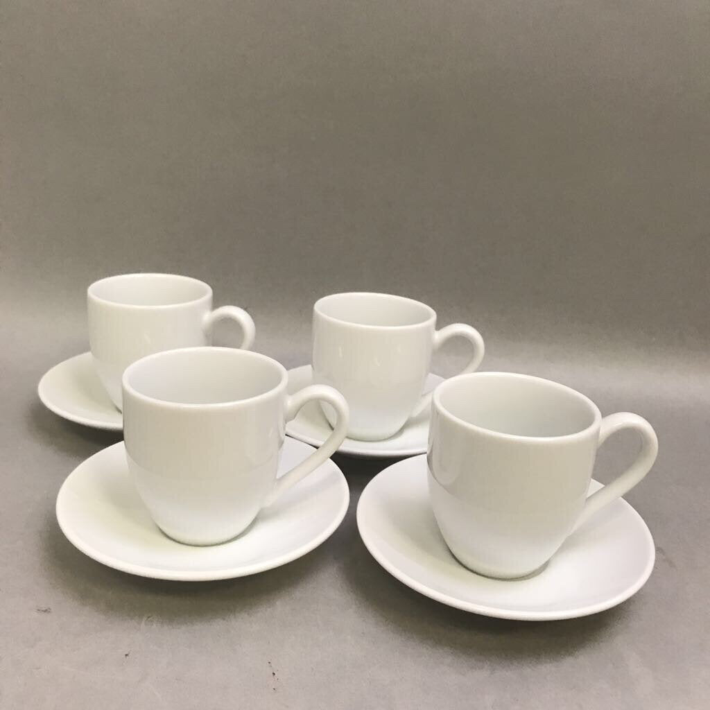 Williams Sonoma Brasserie Set of 4 Cup & Saucer