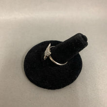 Load image into Gallery viewer, Sterling Butterfly Ring sz 7.75
