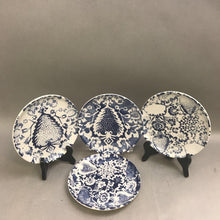 Load image into Gallery viewer, Sur La Table Made in Italy Set of 4 Dessert Plates (6&quot;)
