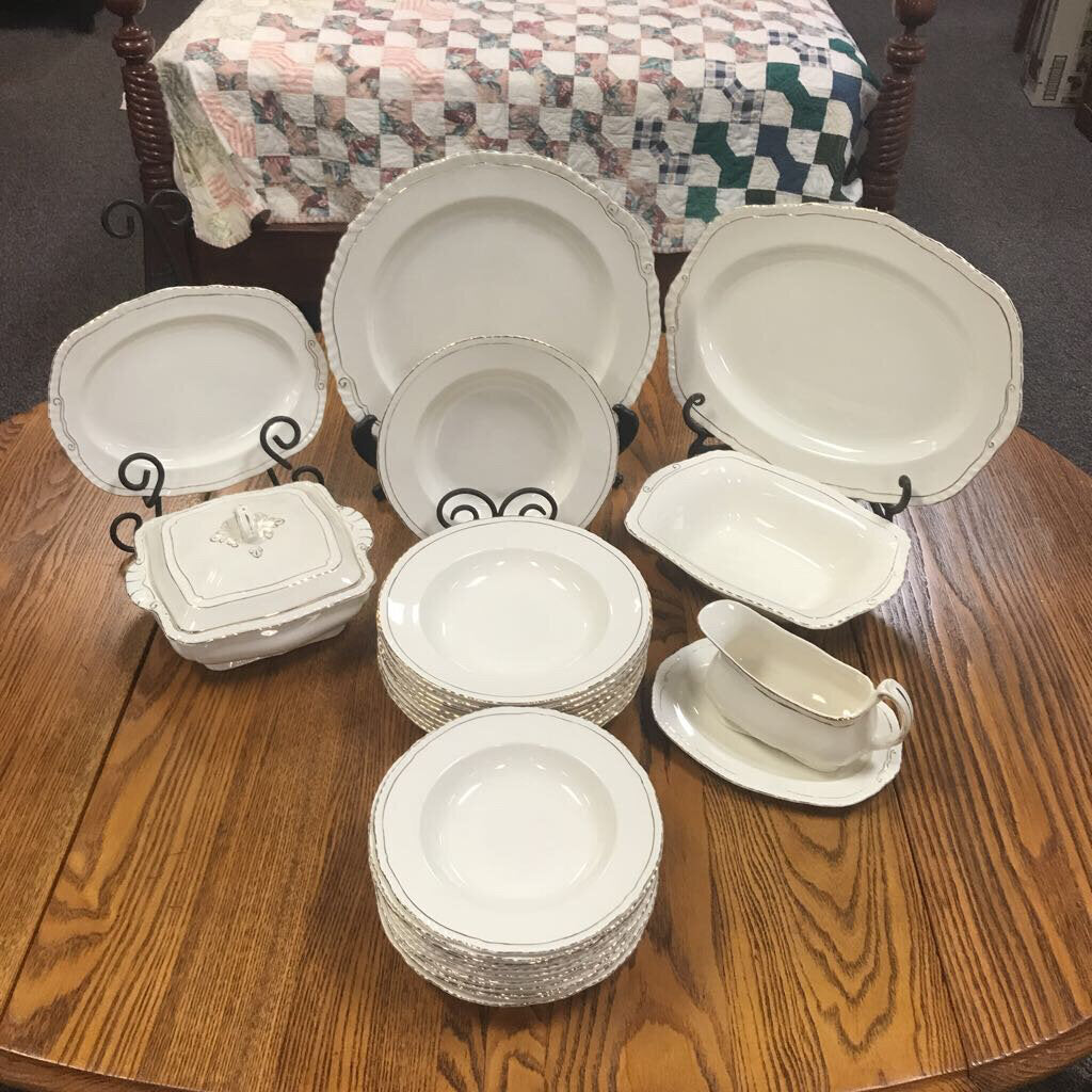 Alfred Meakin England China Set (30 Piece)