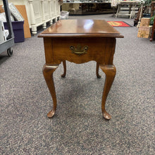 Load image into Gallery viewer, Walnut End Table w/ Drawer (22x28x18)
