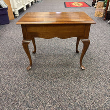 Load image into Gallery viewer, Walnut End Table w/ Drawer (22x28x18)
