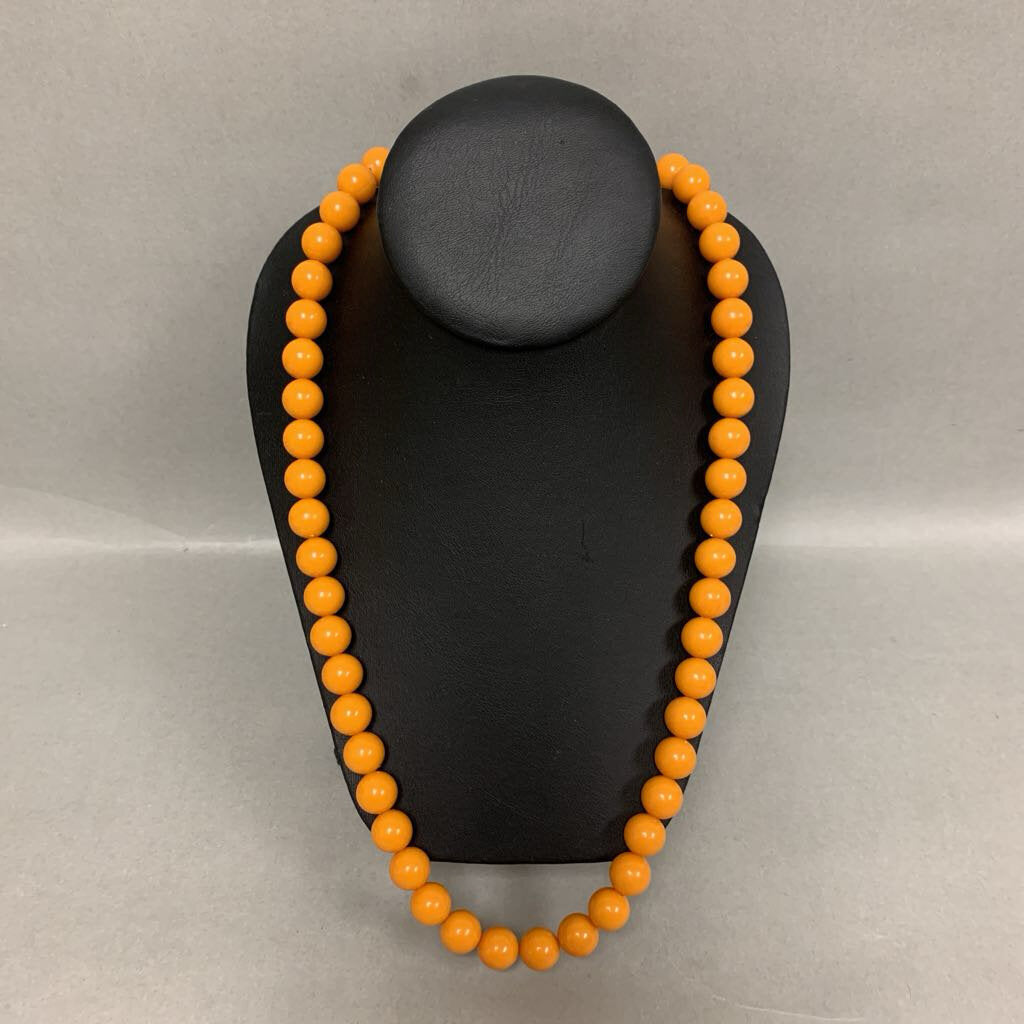 Vintage Butterscotch Bakelite Round Beaded Necklace (30