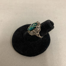 Load image into Gallery viewer, Vintage Sterling Dichroic Glass Filigree Ring sz 4
