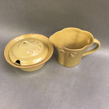 Load image into Gallery viewer, Madeira Harvest Dijon Gold Creamer &amp; Sugar Set (4&quot;)
