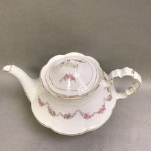 Load image into Gallery viewer, Bavaria White China with Pink Flowers Teapot (5&quot;)
