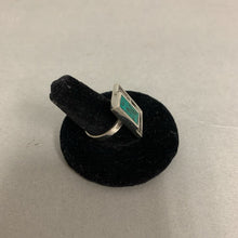 Load image into Gallery viewer, Sterling Turquoise Filigree Setting Ring sz 6.5
