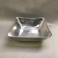 Load image into Gallery viewer, Pewter Serving Bowl (3.5x10x10)
