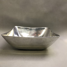 Load image into Gallery viewer, Pewter Serving Bowl (3.5x10x10)

