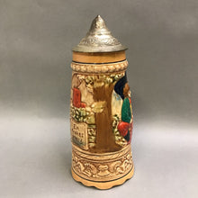 Load image into Gallery viewer, German Beer Stein - Ein Frohes Heil, Heilt allen Schmerz (9.5&quot;)
