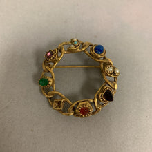 Load image into Gallery viewer, Vintage Goldtone Chain Link Circle Gem Brooch Pin (2&quot;)
