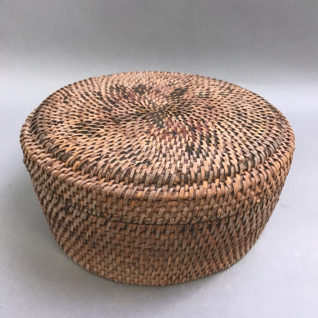 Antique Fine Woven Lidded Basket (4x8)