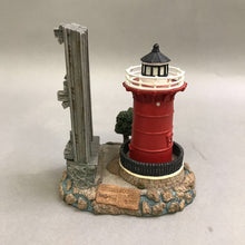 Load image into Gallery viewer, Harbor Lights Jeffry&#39;s Hook New York #195 Lighthouse (5&quot; Tall) Boxed
