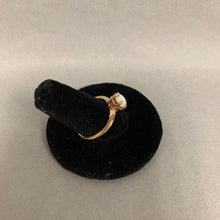 Load image into Gallery viewer, 14K Gold Opal Ring sz 7 (2.8g)
