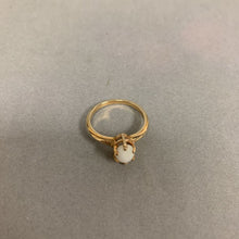 Load image into Gallery viewer, 14K Gold Opal Ring sz 7 (2.8g)
