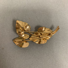 Load image into Gallery viewer, Vintage Winard Gold Filled Leaves Brooch Pin (2.5&quot;)
